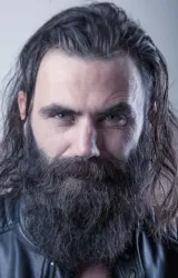 Волькан Йюгун